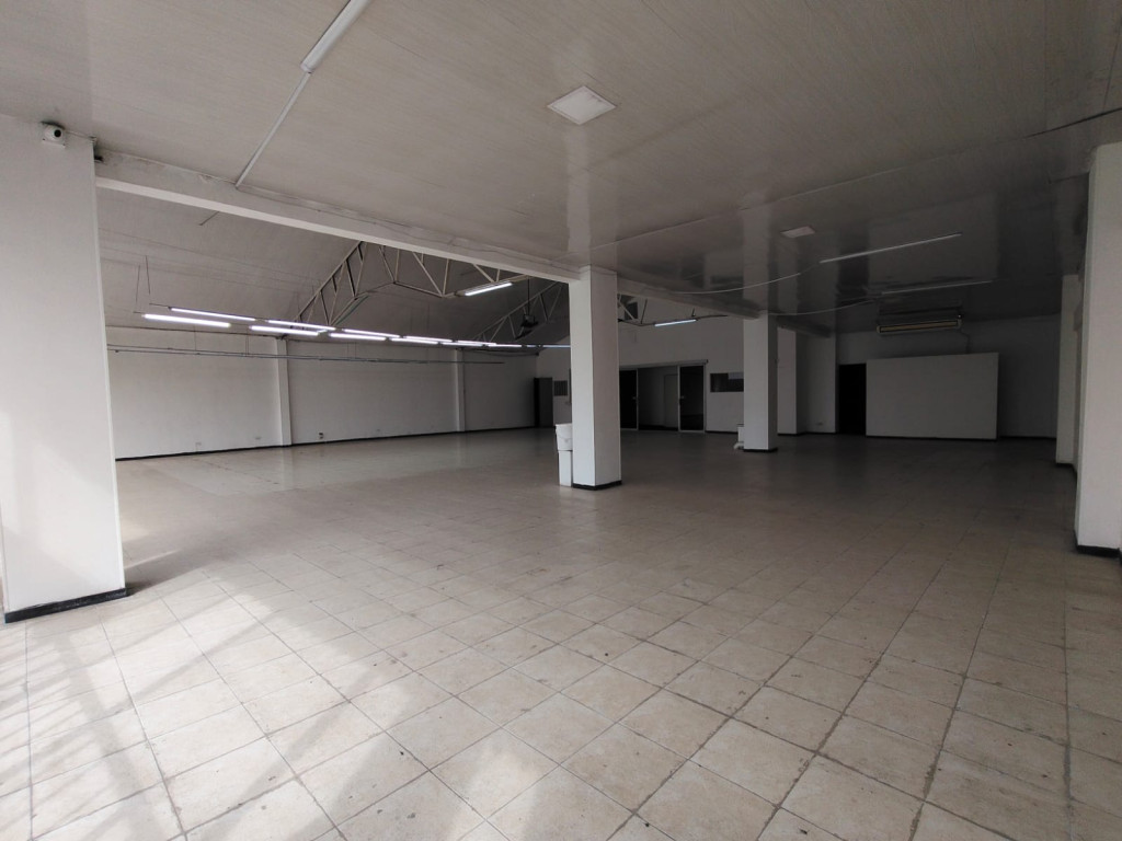 Local En Arriendo - Urbanización Barranquilla, Cali