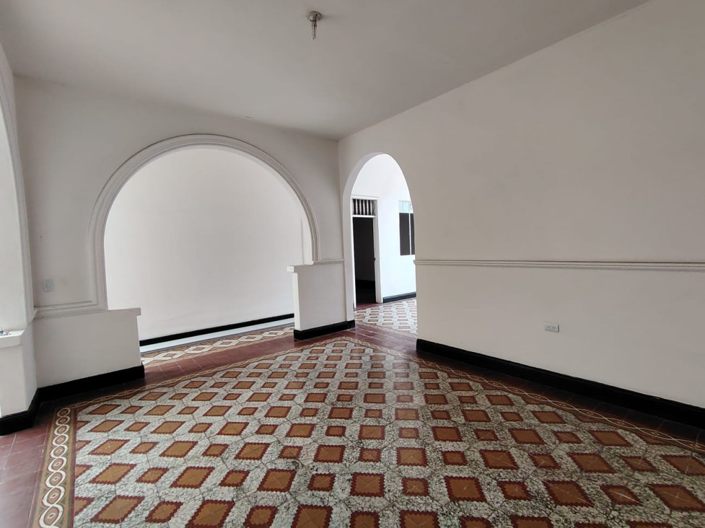 Casas Con Local En Arriendo - Bellavista, Cali