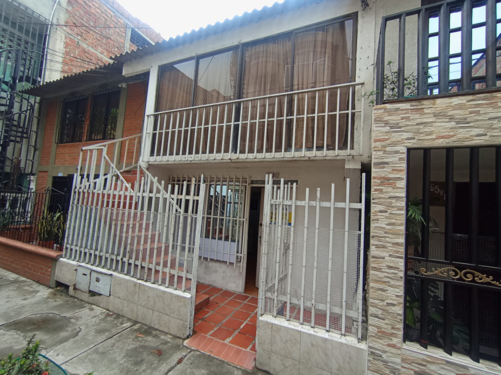 Casa En Arriendo - Parque Residencial, Cali