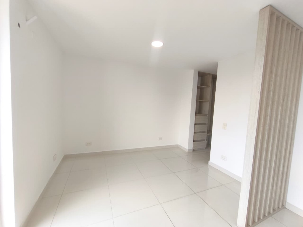 Apartaestudio En Arriendo - Urbanización La Flora, Cali