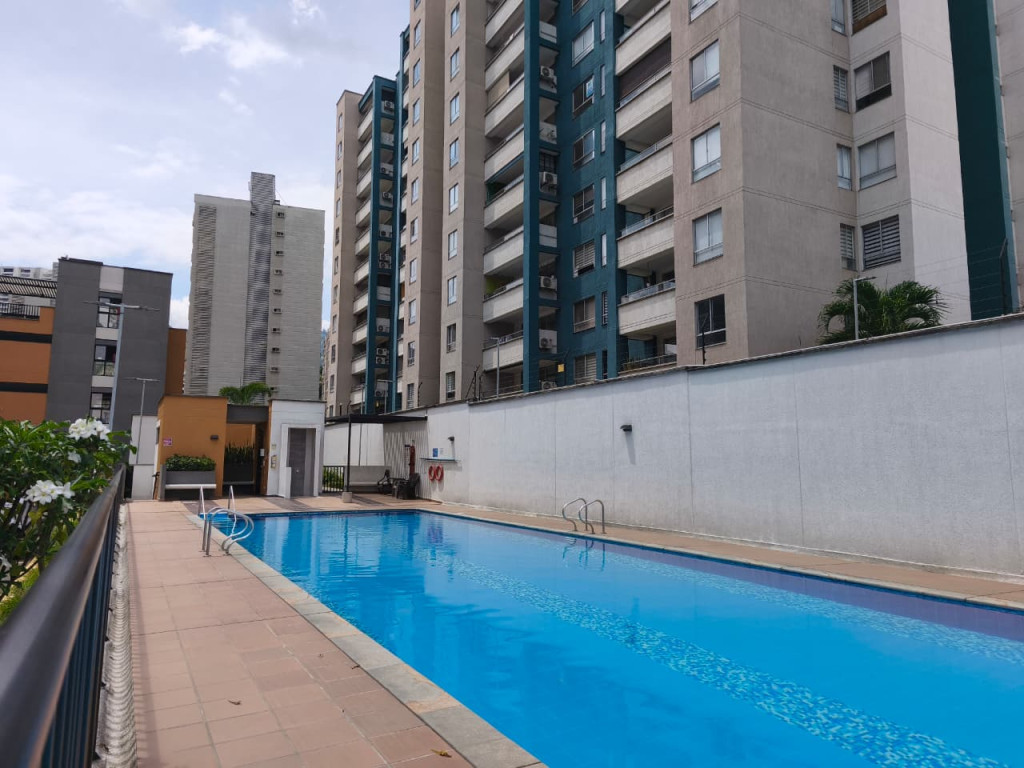 Apartaestudio En Arriendo - Urbanización La Flora, Cali