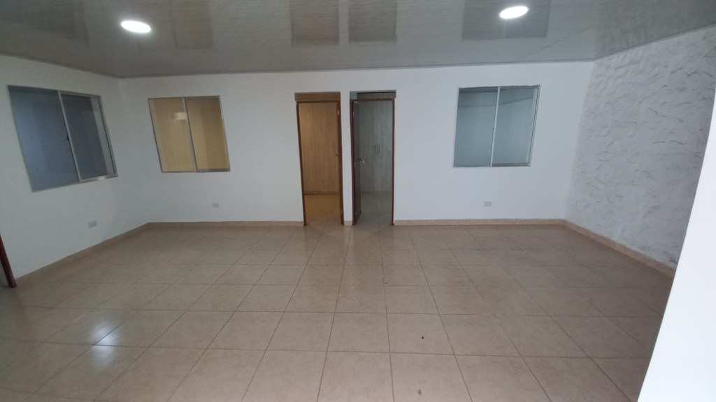 Casa En Arriendo - El Bosque, Cali