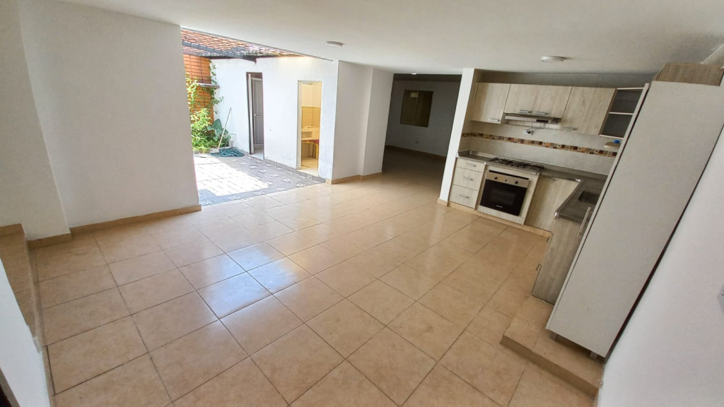 Casa En Arriendo - El Bosque, Cali