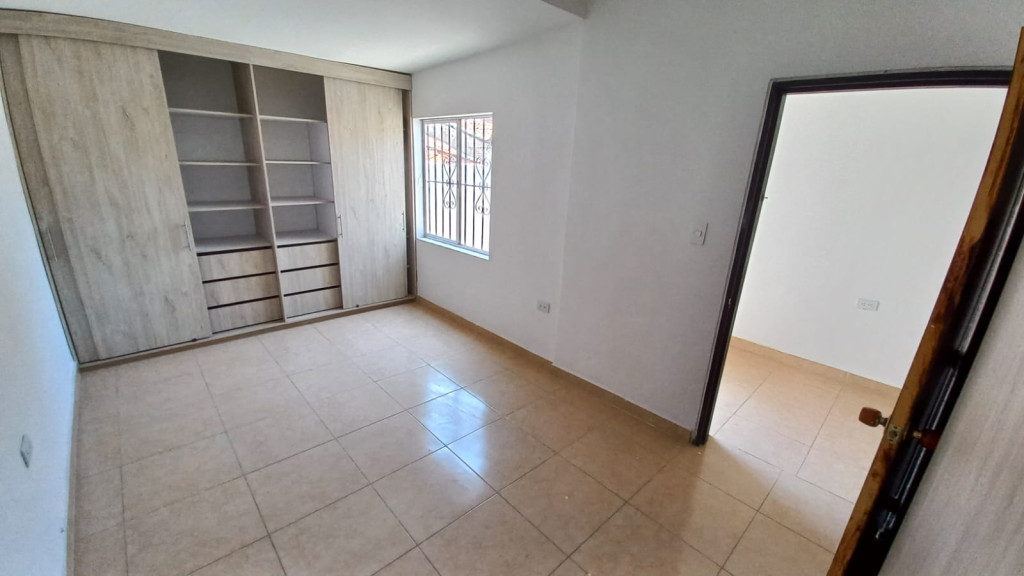 Casa En Arriendo - El Bosque, Cali