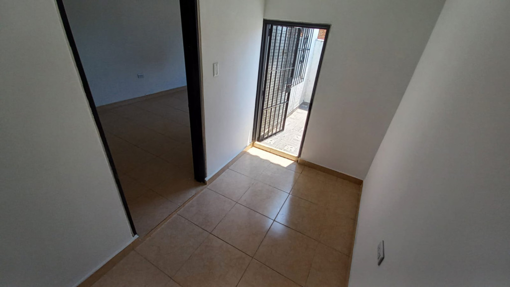 Casa En Arriendo - El Bosque, Cali