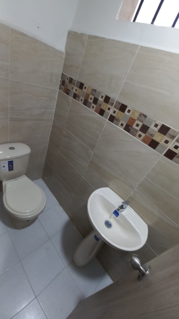 Casa En Arriendo - El Bosque, Cali