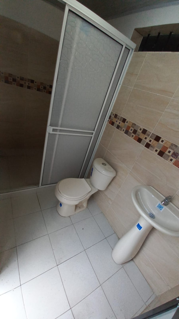 Casa En Arriendo - El Bosque, Cali