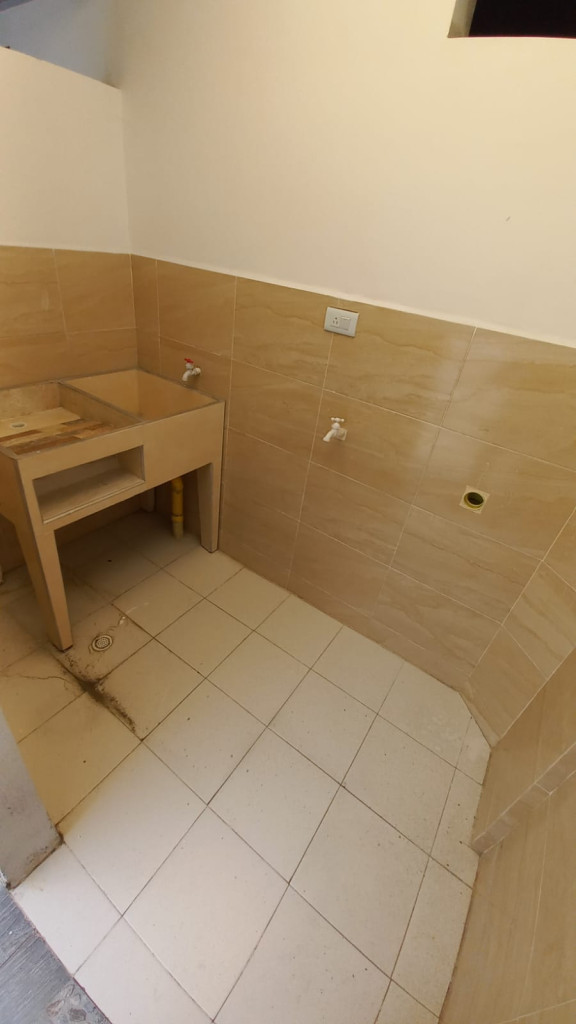 Casa En Arriendo - El Bosque, Cali