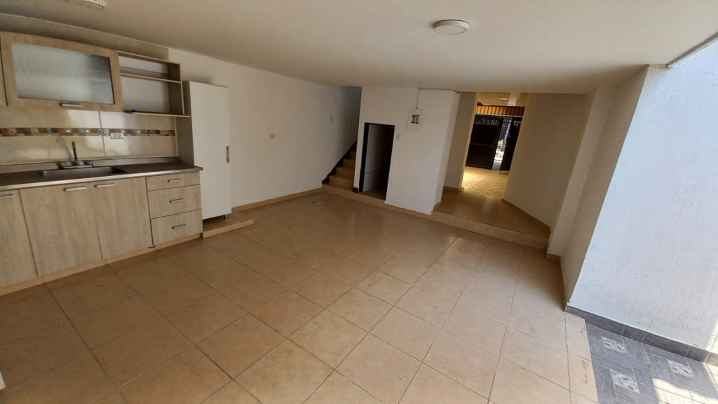 Casa En Arriendo - El Bosque, Cali