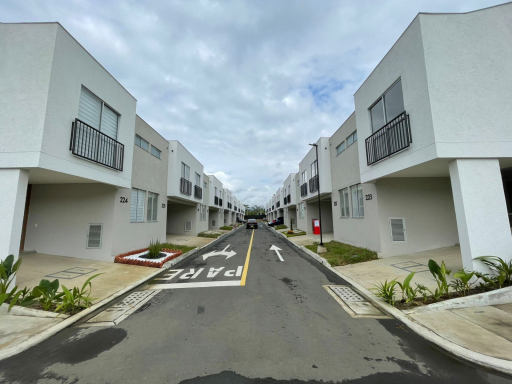 Casa En Arriendo - Ciudad Country, Jamundí