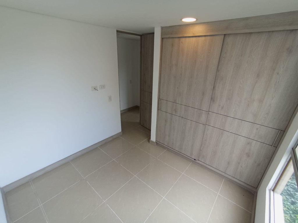 Apartamento En Arriendo - Urbanización La Flora, Cali
