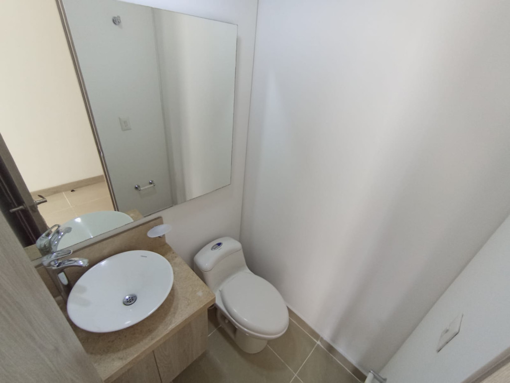 Apartamento En Arriendo - Urbanización La Flora, Cali