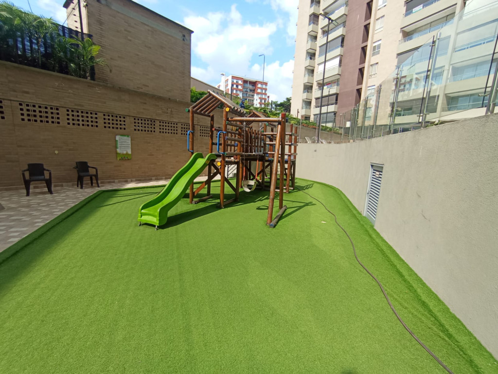 Apartamento En Arriendo - Urbanización La Flora, Cali