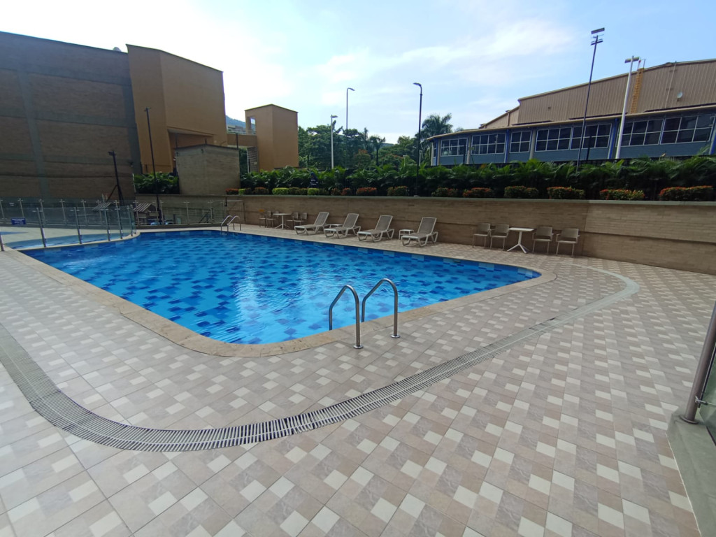 Apartamento En Arriendo - Urbanización La Flora, Cali