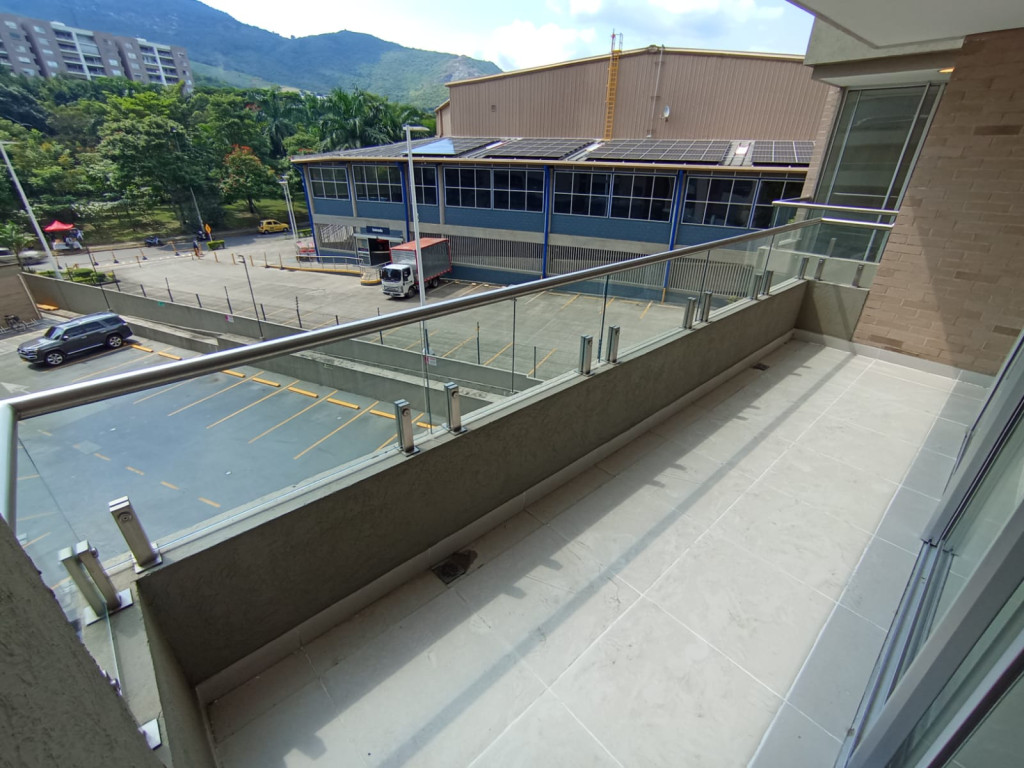 Apartamento En Arriendo - Urbanización La Flora, Cali