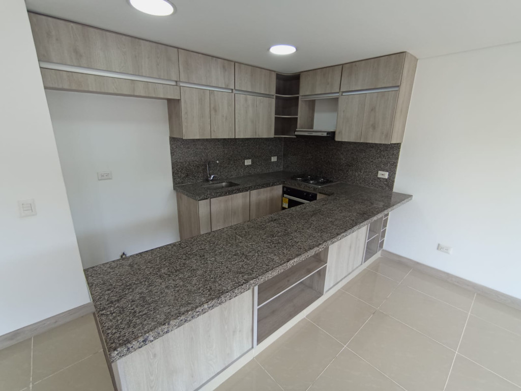 Apartamento En Arriendo - Urbanización La Flora, Cali