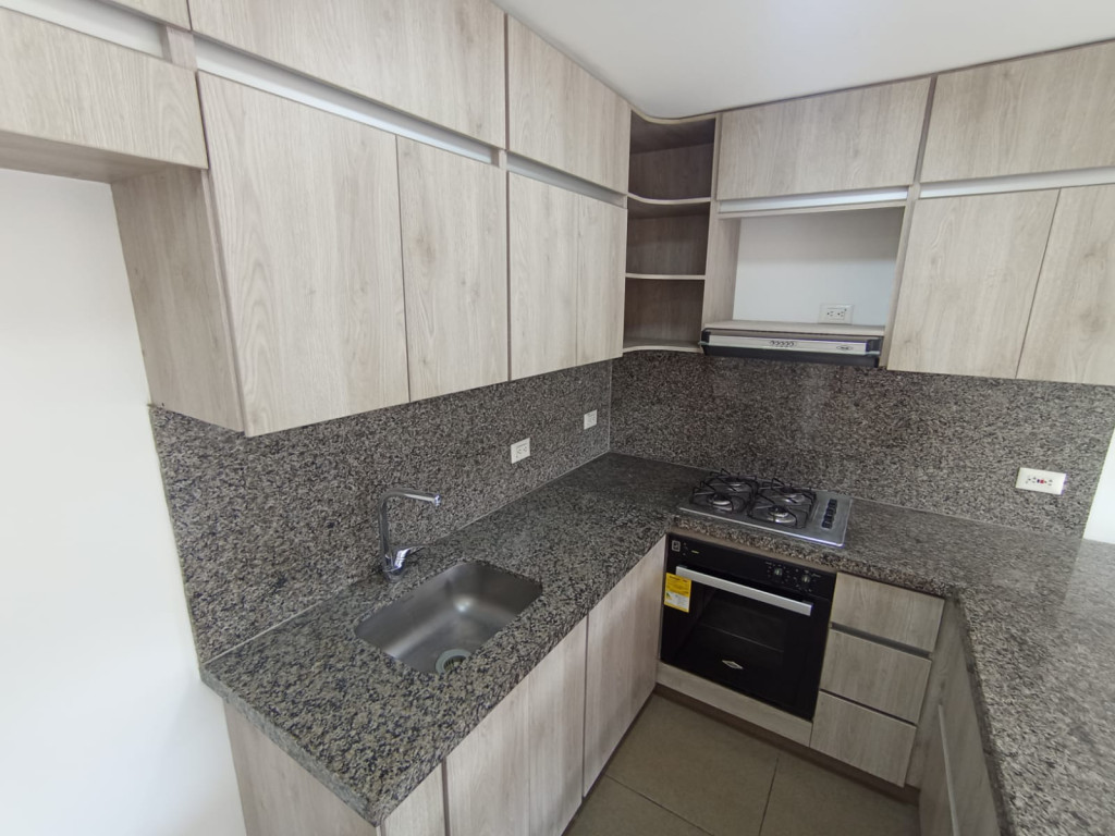 Apartamento En Arriendo - Urbanización La Flora, Cali