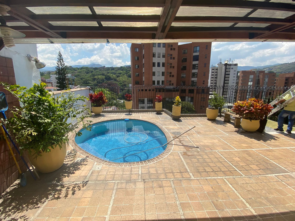 Casa En Arriendo - Santa Teresita, Cali