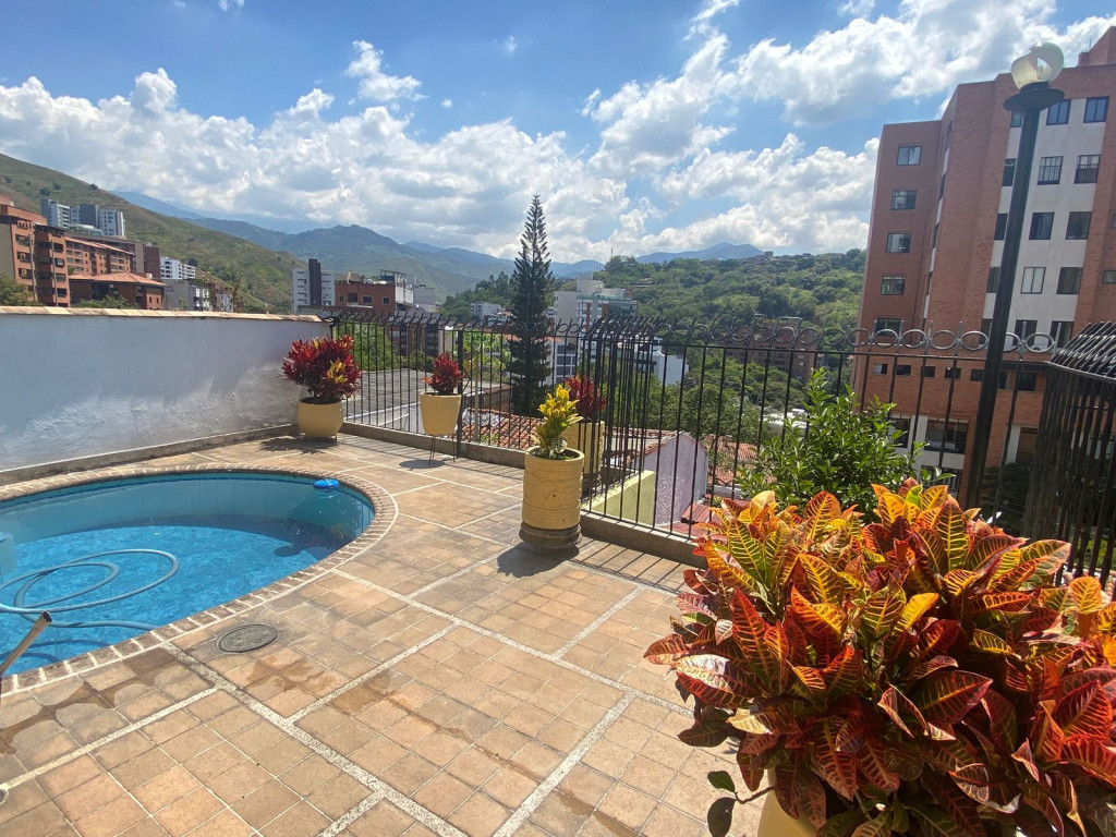 Casa En Arriendo - Santa Teresita, Cali