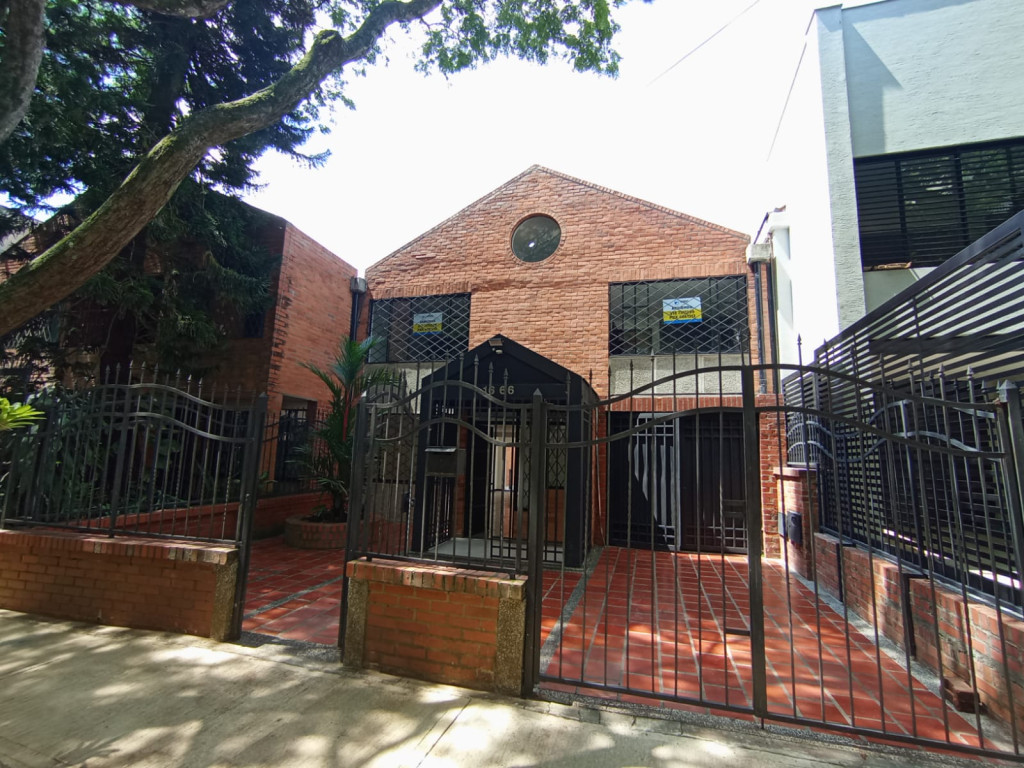 Casa En Arriendo - Urbanización San Joaquin, Cali