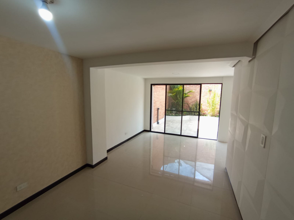Casa En Arriendo - Urbanización San Joaquin, Cali