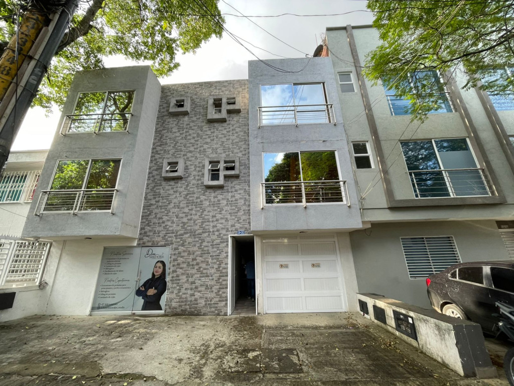 Apartaestudio En Arriendo - El Limonar, Cali