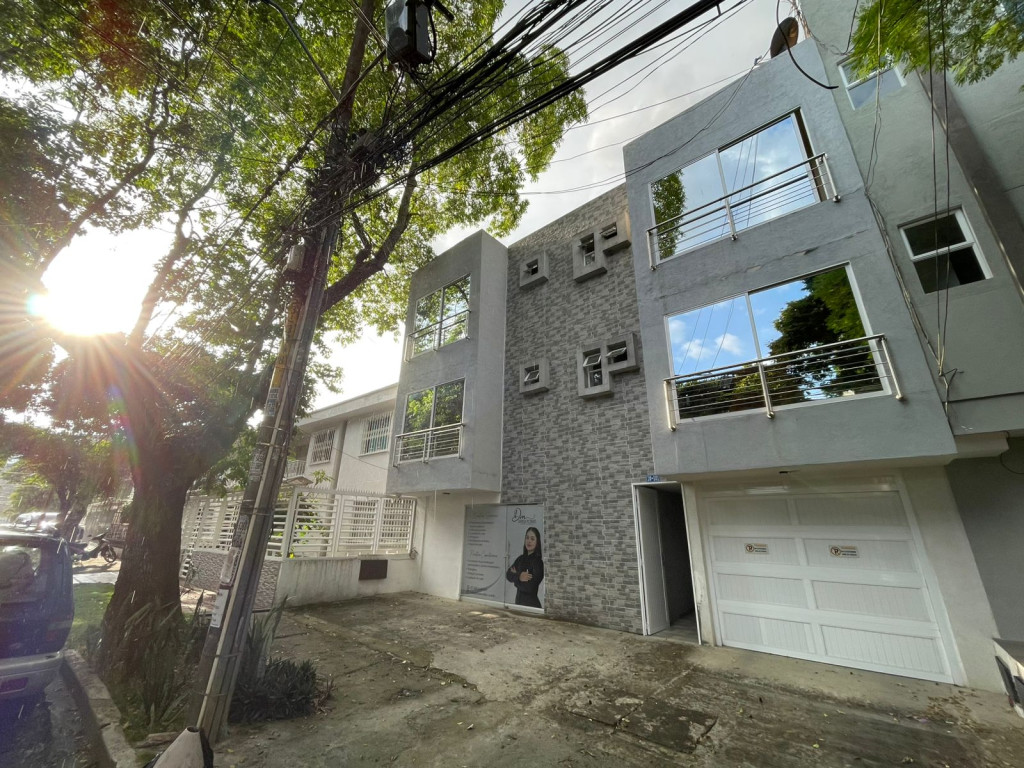 Apartaestudio En Arriendo - El Limonar, Cali