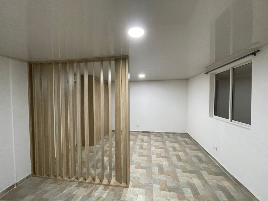 Apartaestudio En Arriendo - El Limonar, Cali