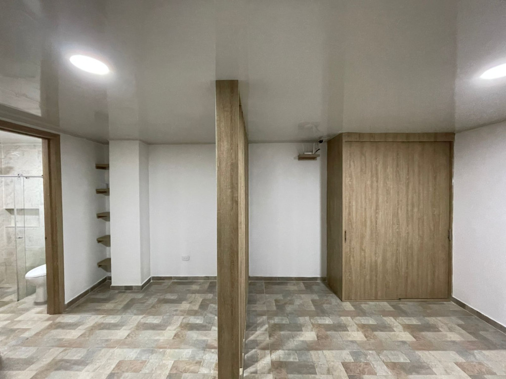 Apartaestudio En Arriendo - El Limonar, Cali