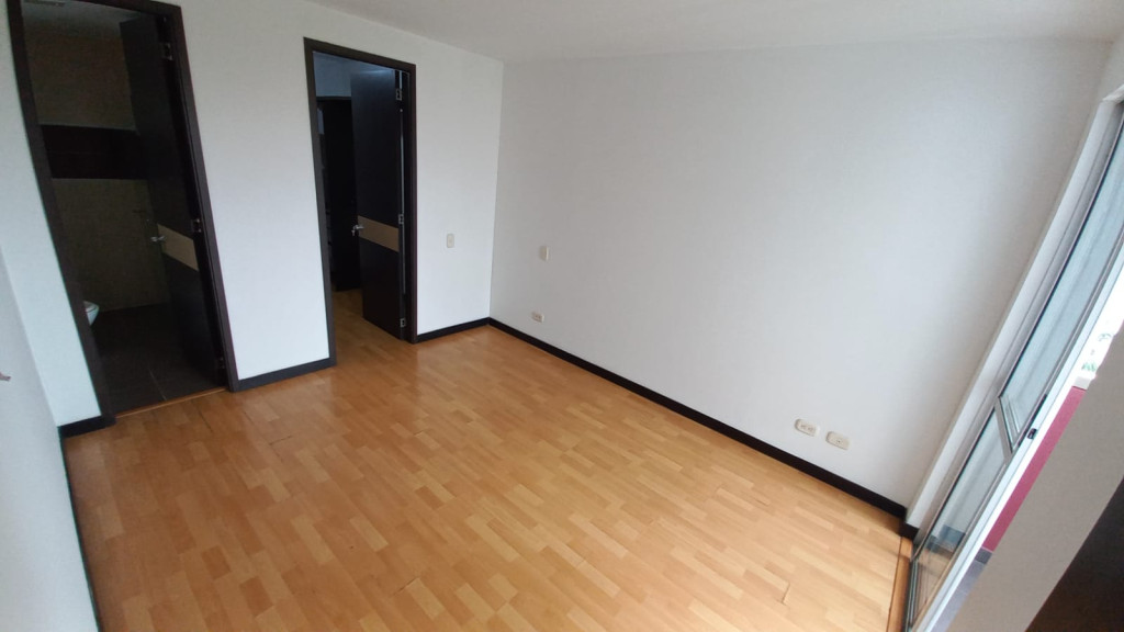 Apartamento En Arriendo - Urbanización La Flora, Cali