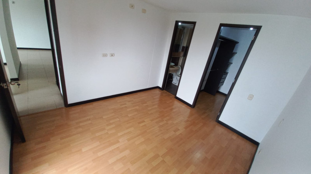 Apartamento En Arriendo - Urbanización La Flora, Cali