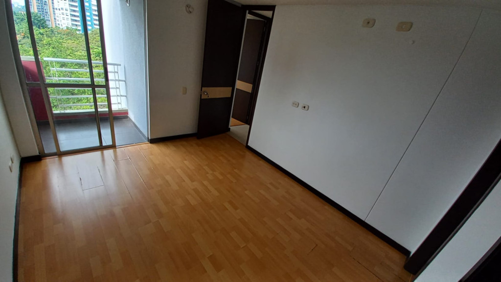 Apartamento En Arriendo - Urbanización La Flora, Cali