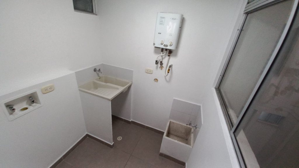 Apartamento En Arriendo - Urbanización La Flora, Cali