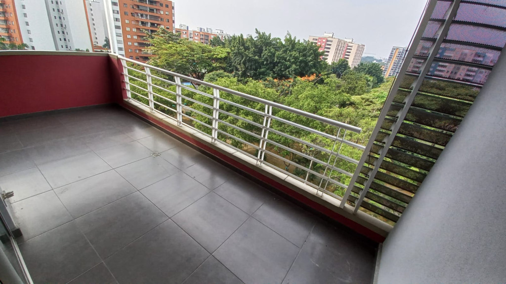 Apartamento En Arriendo - Urbanización La Flora, Cali