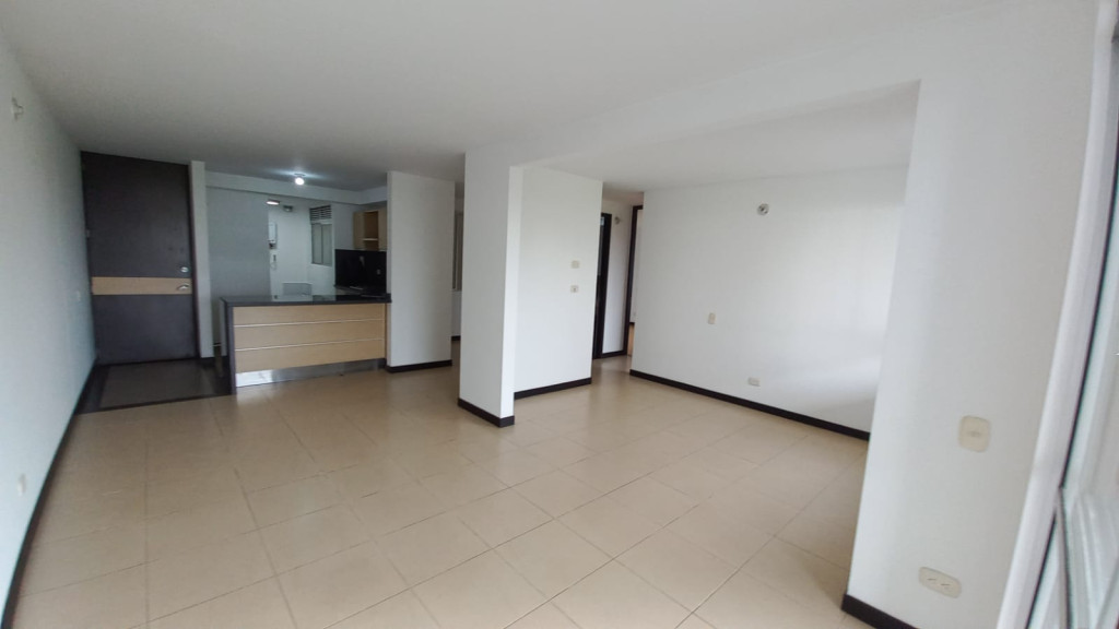 Apartamento En Arriendo - Urbanización La Flora, Cali