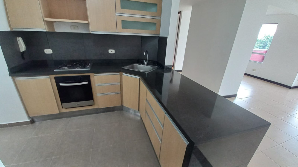 Apartamento En Arriendo - Urbanización La Flora, Cali