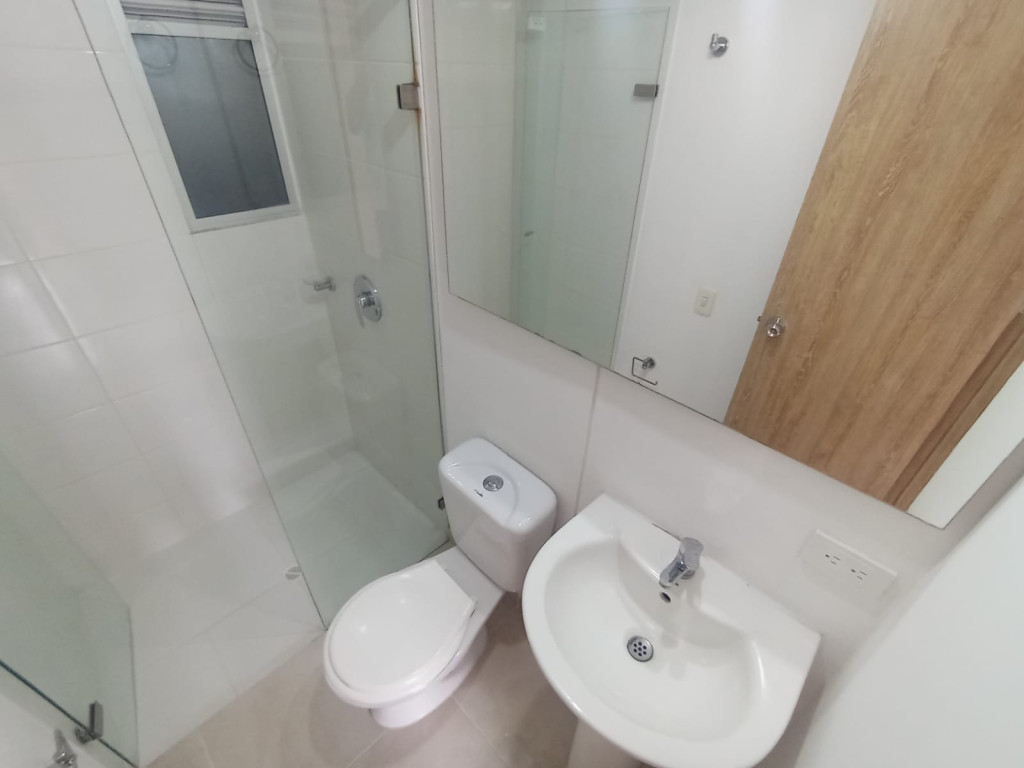 Apartamento En Arriendo - Prados Del Norte, Cali