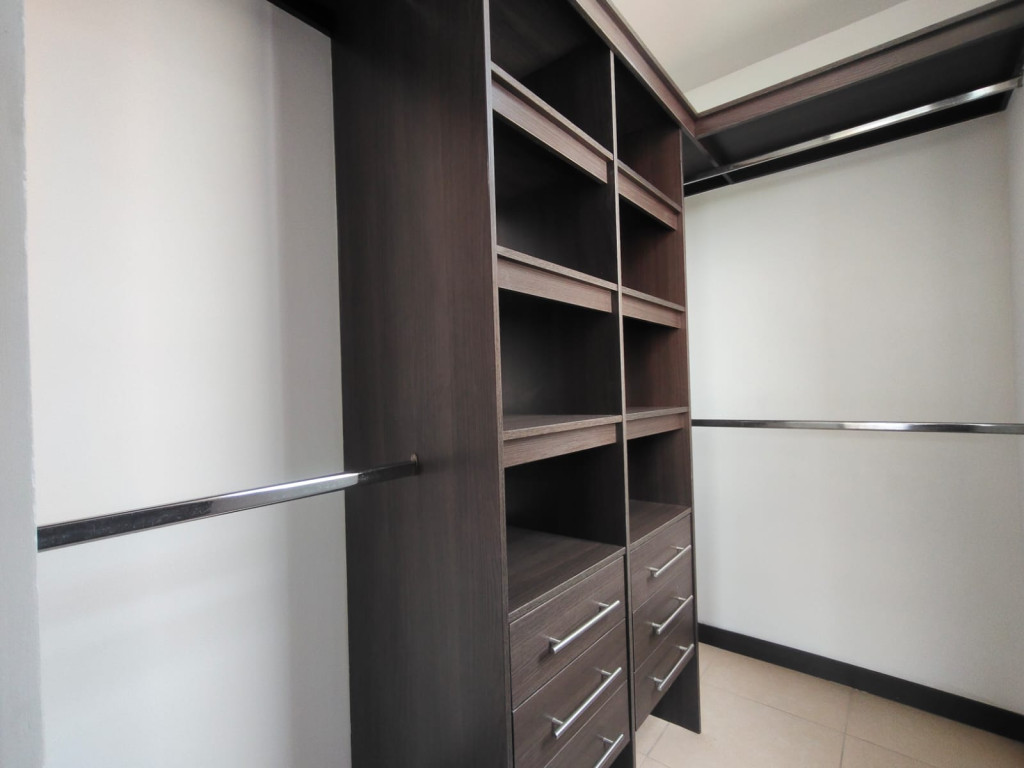 Apartamento En Venta - Valle Del Lili, Cali