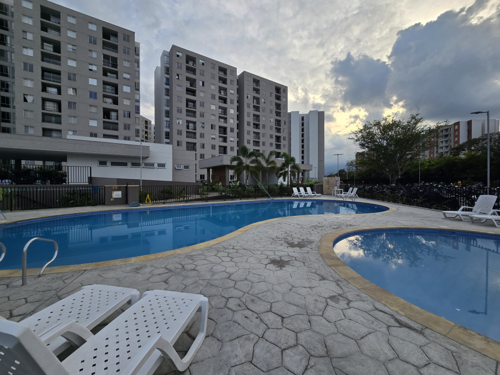 Apartamento En Venta - Bochalema, Cali