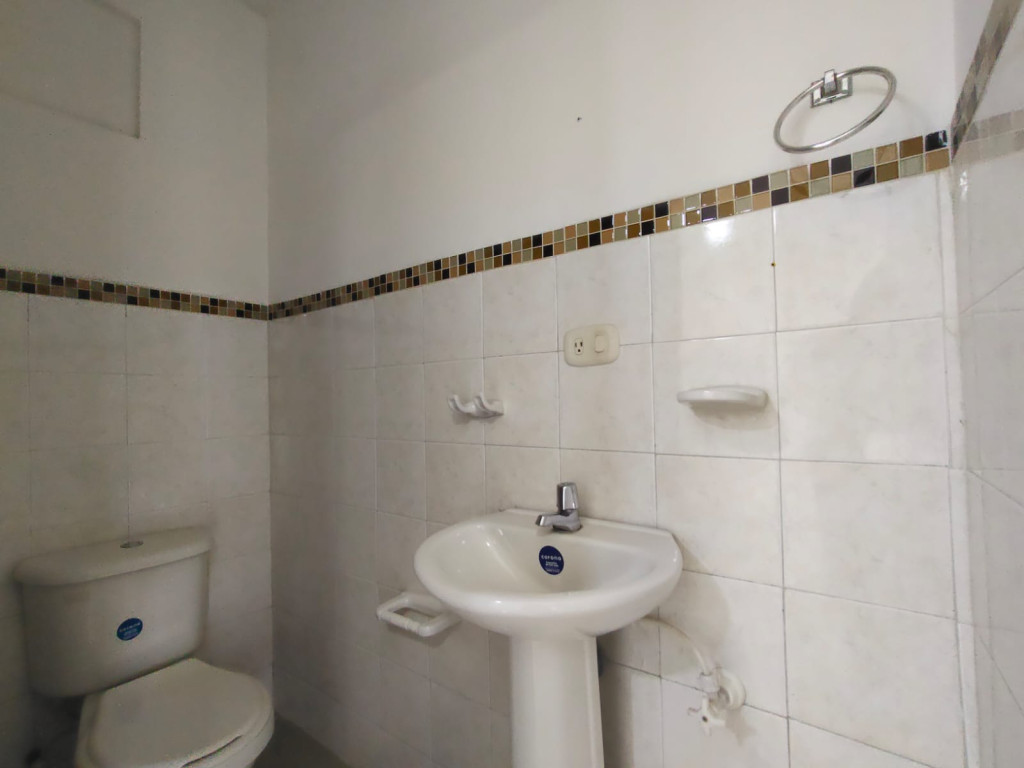 Local En Arriendo - Champagñat, Cali