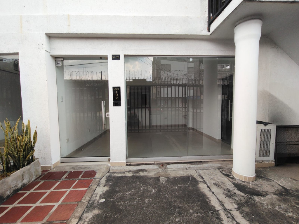 Local En Arriendo - Champagñat, Cali