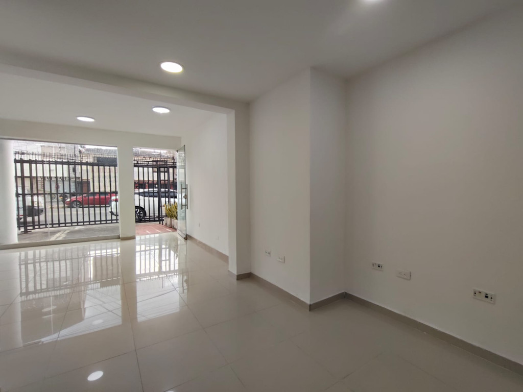 Local En Arriendo - Champagñat, Cali