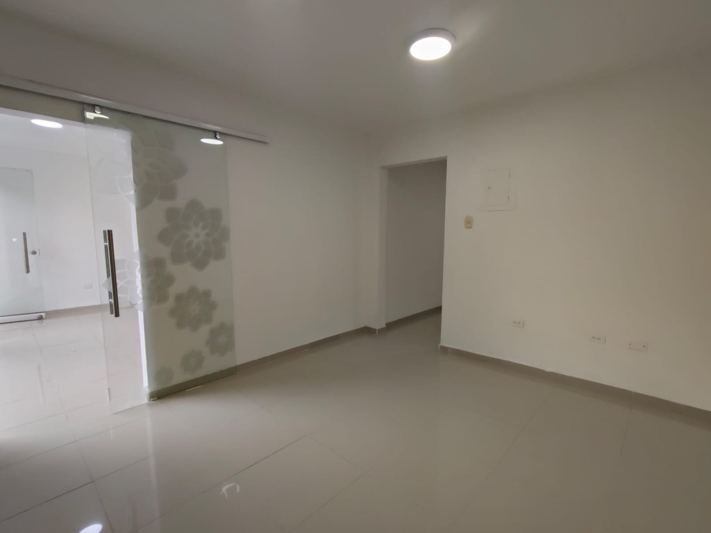 Local En Arriendo - Champagñat, Cali