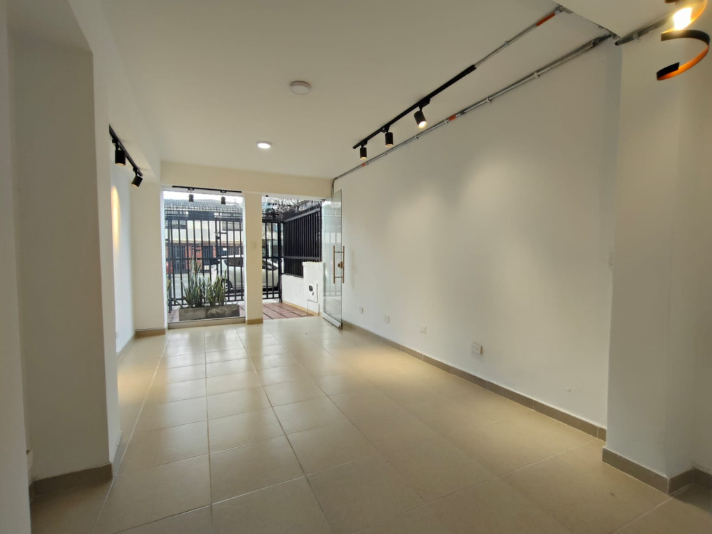 Local En Arriendo - Champagñat, Cali