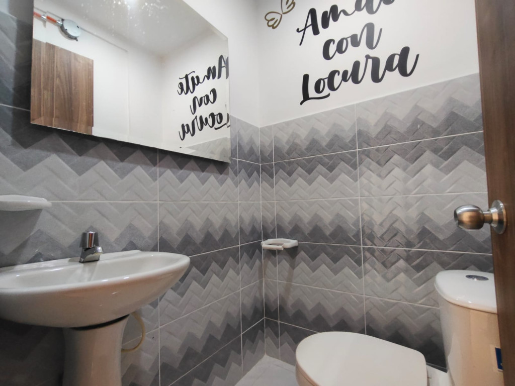 Local En Arriendo - Champagñat, Cali