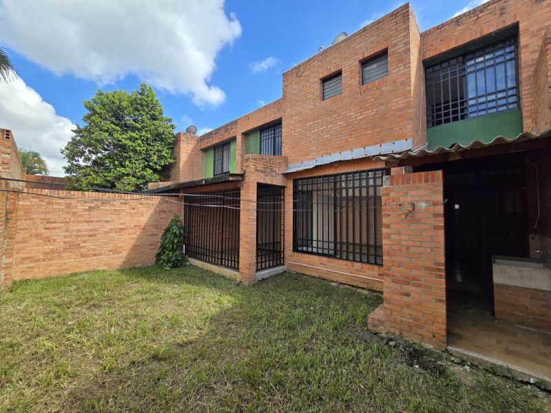 Casa En Arriendo - Urbanización San Joaquin, Cali