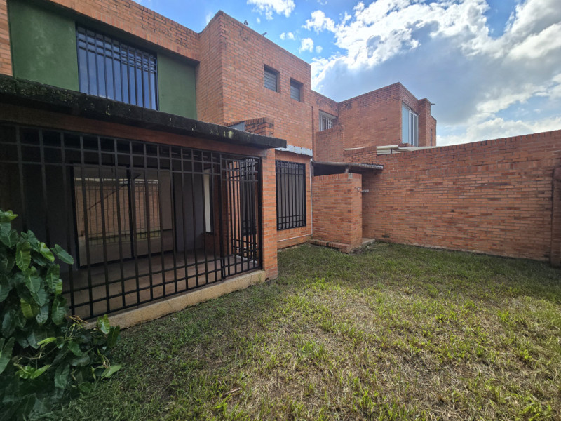 Casa En Arriendo - Urbanización San Joaquin, Cali