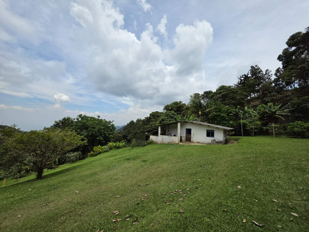 CASA CAMPESTRE en VENTA - Dapa, Dapa