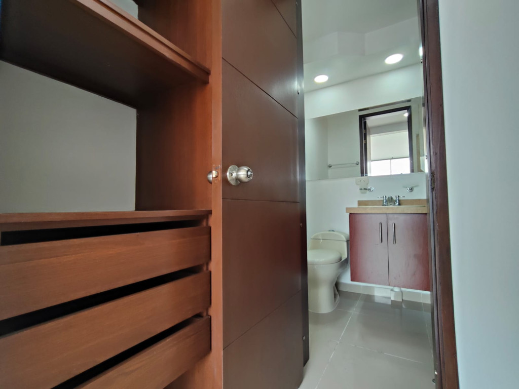 Apartamento En Arriendo - Valle Del Lili, Cali