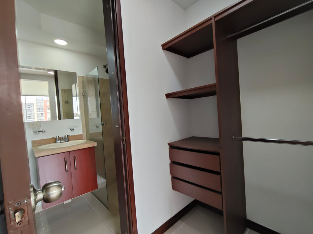 Apartamento En Arriendo - Valle Del Lili, Cali